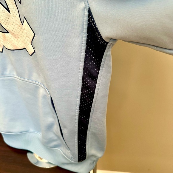 Knights Apparel Blue Sweatshirt with UNC Logo - Picture 3 of 5